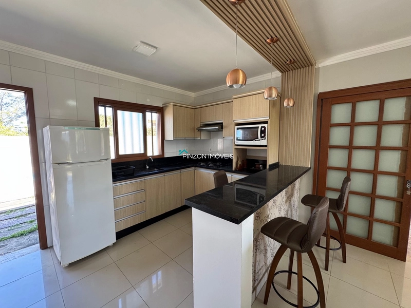 CASA COM PISCINA EM ATLÂNTIDA SUL: 13ª foto da galeria de imagens do imóvel
