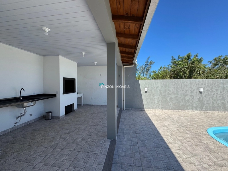 CASA COM PISCINA EM ATLÂNTIDA SUL: 7ª foto da galeria de imagens do imóvel