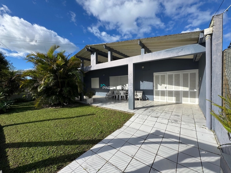 CASA COM PISCINA PRÓXIMA DA PRAIA: 1ª foto da galeria de imagens do imóvel