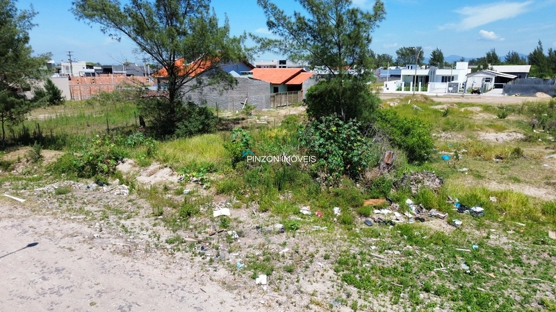 TERRENO A 500 METROS DA PRAIA: 3ª foto da galeria de imagens do imóvel