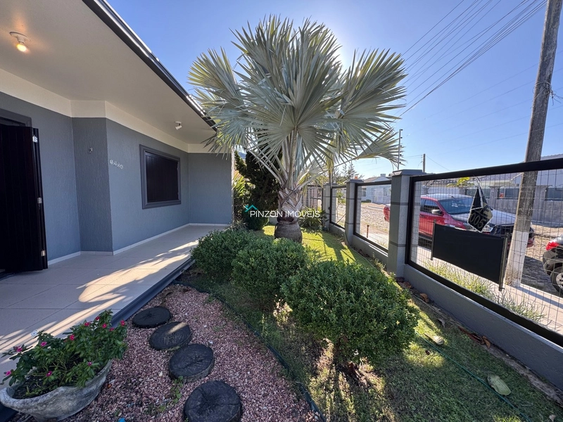CASA A 100M DA PRAIA: 2ª foto da galeria de imagens do imóvel