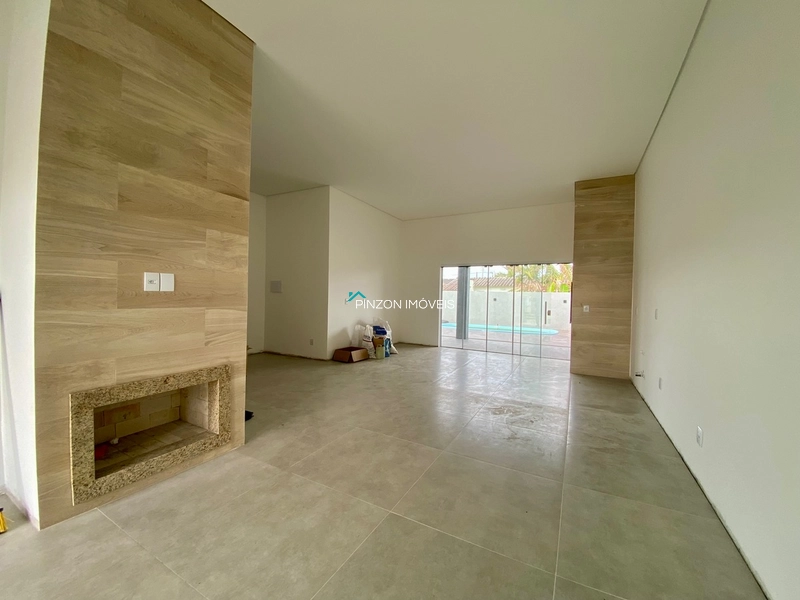 CASA EM ATLÂNTIDA SUL: 8ª foto da galeria de imagens do imóvel