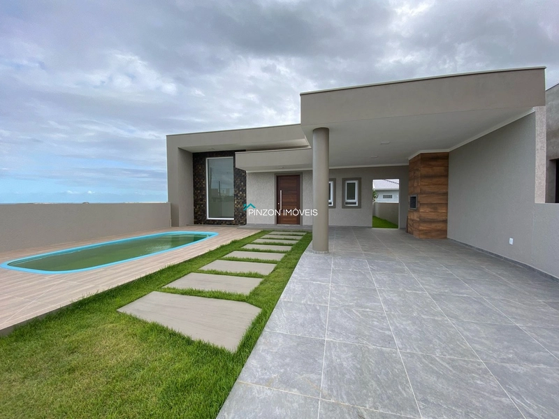 CASA A 60M DA PRAIA EM ARROIO DO SAL: 1ª foto da galeria de imagens do imóvel