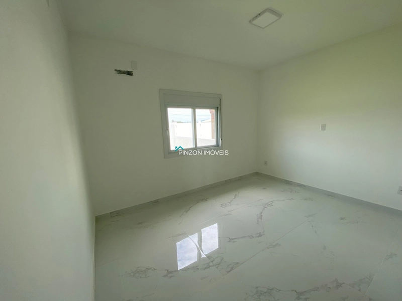 CASA COM PISCINA EM ARROIO DO SAL: 13ª foto da galeria de imagens do imóvel