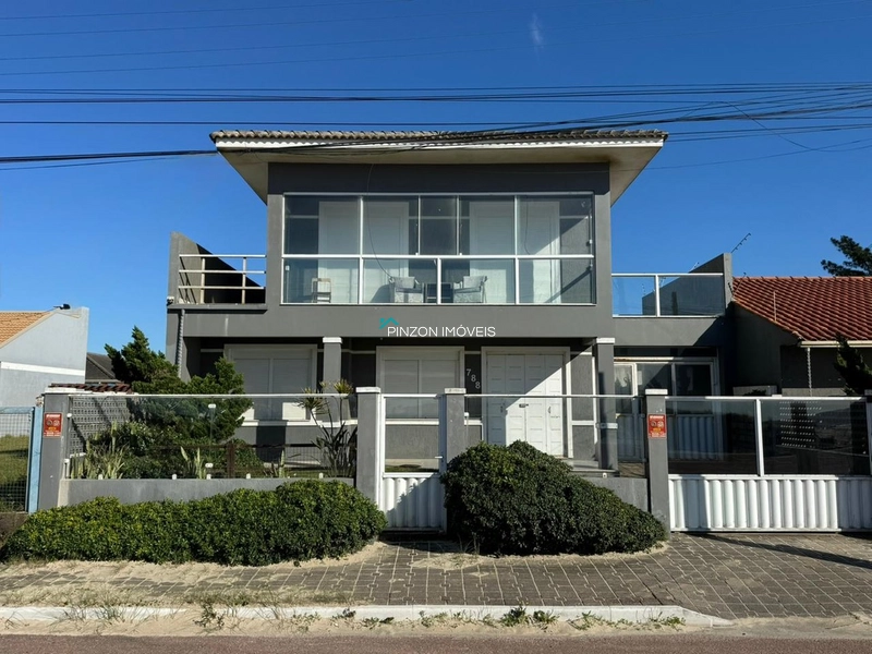 CASA NA BEIRA MAR EM ATLÂNTIDA SUL.: 1ª foto da galeria de imagens do imóvel