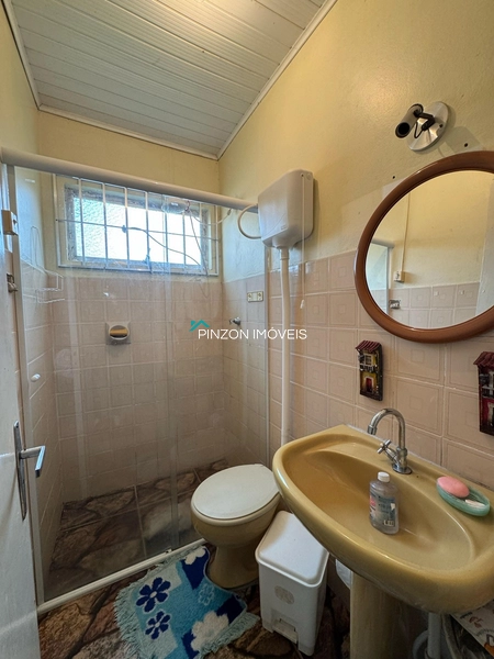 CASA COM PISCINA EM REGIAO DE MORADORES.: 15ª foto da galeria de imagens do imóvel