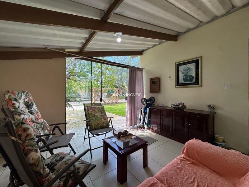 CASA COM PISCINA EM REGIAO DE MORADORES.: 10ª foto da galeria de imagens do imóvel