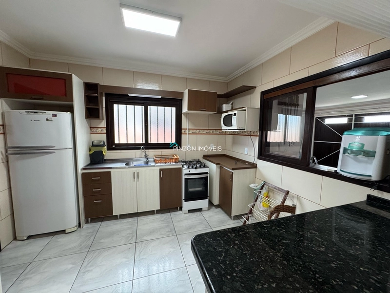 CASA COM PISCINA A 150M DO MAR: 10ª foto da galeria de imagens do imóvel