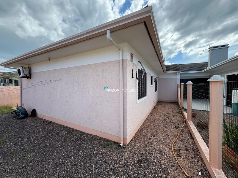 CASA COM PISCINA A 150M DO MAR: 20ª foto da galeria de imagens do imóvel
