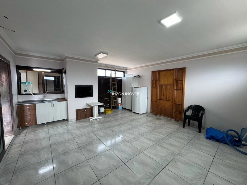 CASA COM PISCINA A 150M DO MAR: 12ª foto da galeria de imagens do imóvel