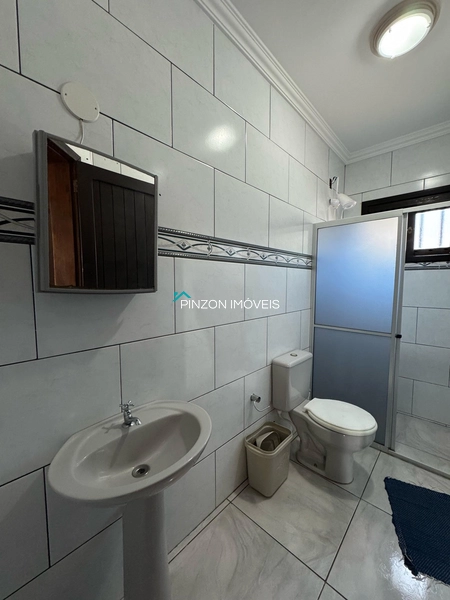 CASA COM PISCINA A 150M DO MAR: 14ª foto da galeria de imagens do imóvel