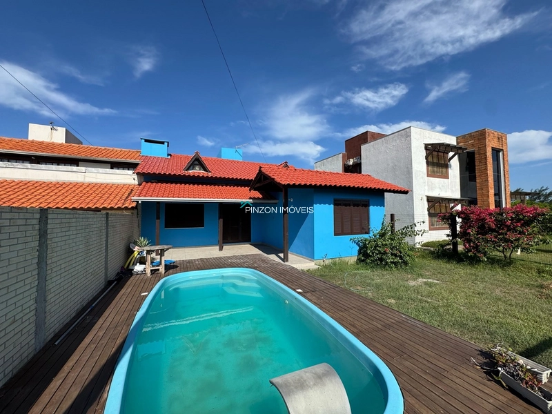 CASA A 50M DA PRAIA: 2ª foto da galeria de imagens do imóvel