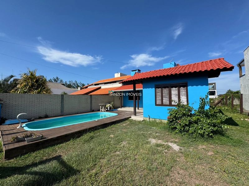CASA A 50M DA PRAIA: 1ª foto da galeria de imagens do imóvel