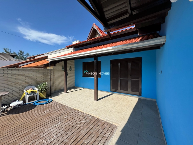 CASA A 50M DA PRAIA: 3ª foto da galeria de imagens do imóvel