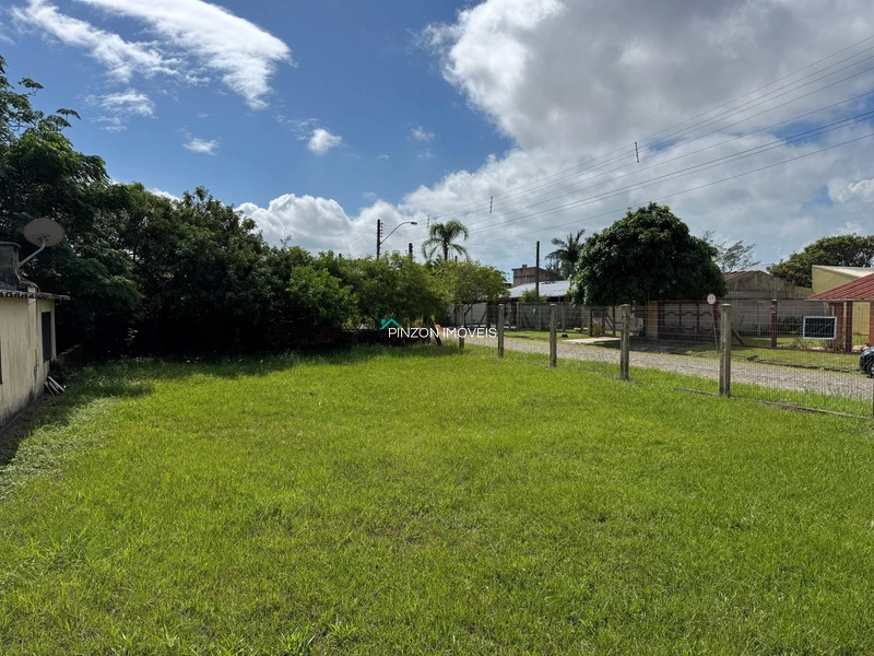 TERRENO DE ESQUINA: 1ª foto da galeria de imagens do imóvel