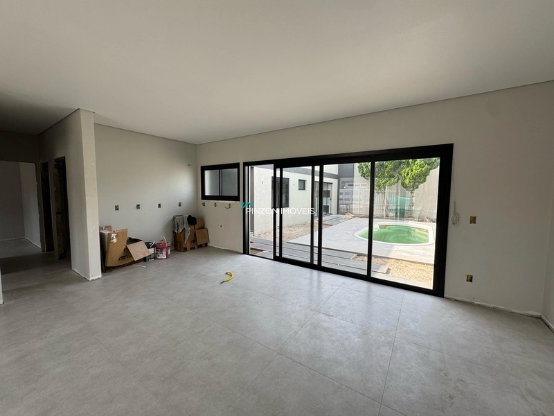 CASA COM PISCINA A 400 METROS DA PRAIA: 10ª foto da galeria de imagens do imóvel