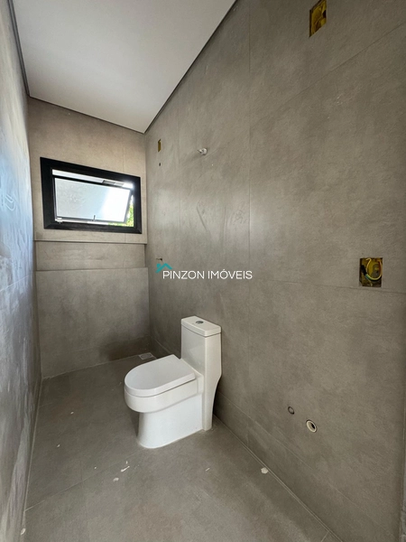 CASA COM PISCINA A 400 METROS DA PRAIA: 21ª foto da galeria de imagens do imóvel