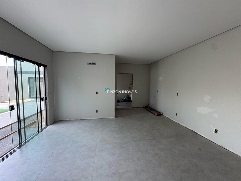 CASA COM PISCINA A 400 METROS DA PRAIA: 13ª foto da galeria de imagens do imóvel