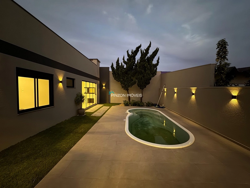 CASA COM PISCINA PRÓXIMA DA PRAIA: 32ª foto da galeria de imagens do imóvel