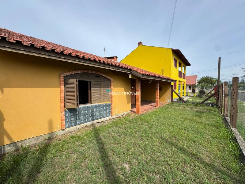 CASA NA AVENIDA SAQUAREMA A 250 METROS DA PRAIA: 2ª foto da galeria de imagens do imóvel