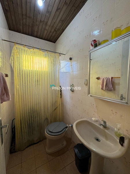 CASA NA AVENIDA SAQUAREMA A 250 METROS DA PRAIA: 10ª foto da galeria de imagens do imóvel