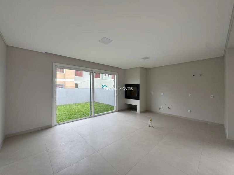 CASA EM CONSTRUÇÃO NA AVENIDA: 9ª foto da galeria de imagens do imóvel