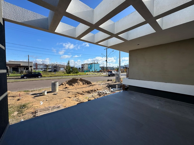 CASA EM CONSTRUÇÃO NA AVENIDA: 3ª foto da galeria de imagens do imóvel