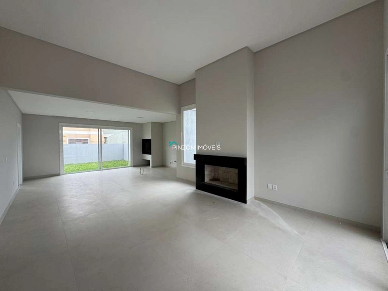 CASA EM CONSTRUÇÃO NA AVENIDA: 7ª foto da galeria de imagens do imóvel