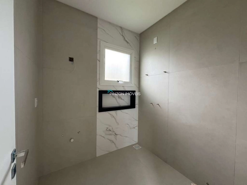 CASA EM CONSTRUÇÃO NA AVENIDA: 13ª foto da galeria de imagens do imóvel