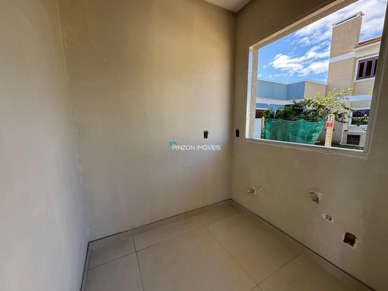 CASA EM CONSTRUÇÃO NA AVENIDA: 8ª foto da galeria de imagens do imóvel