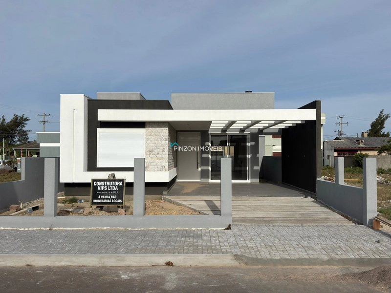 CASA EM CONSTRUÇÃO NA AVENIDA: 1ª foto da galeria de imagens do imóvel
