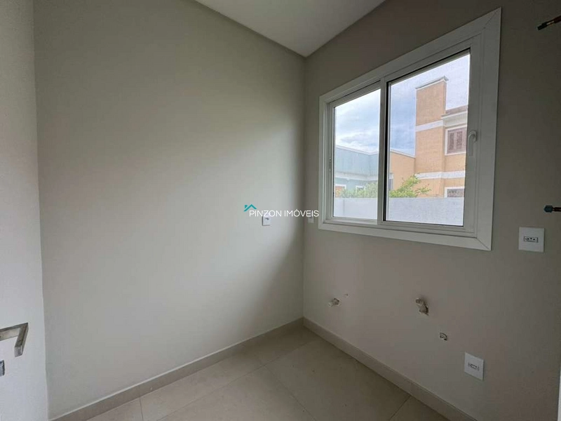 CASA EM CONSTRUÇÃO NA AVENIDA: 10ª foto da galeria de imagens do imóvel