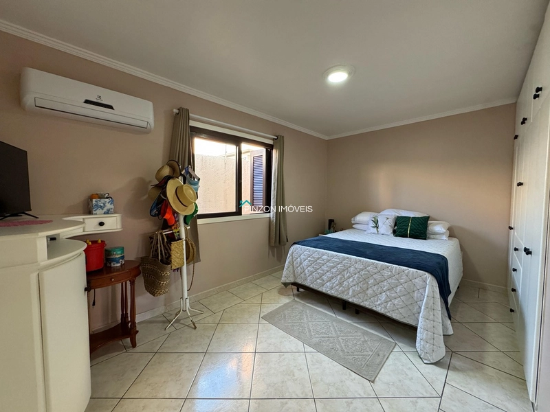 CASA COM DOIS TERRENOS A 150M DA PRAIA: 21ª foto da galeria de imagens do imóvel