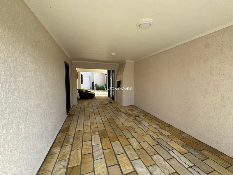 CASA COM DOIS TERRENOS A 150M DA PRAIA: 3ª foto da galeria de imagens do imóvel