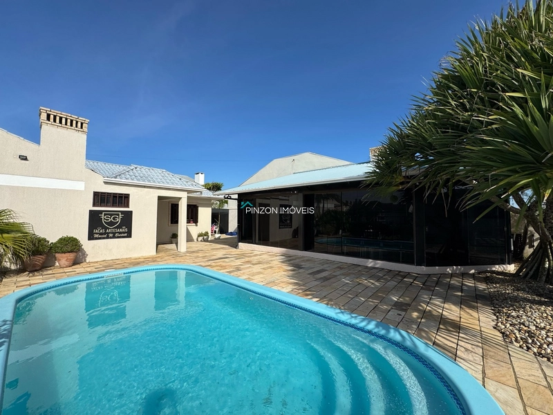 CASA COM DOIS TERRENOS A 150M DA PRAIA: 8ª foto da galeria de imagens do imóvel