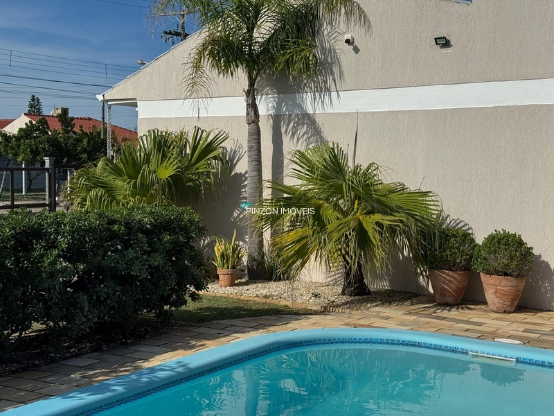 CASA COM DOIS TERRENOS A 150M DA PRAIA: 6ª foto da galeria de imagens do imóvel