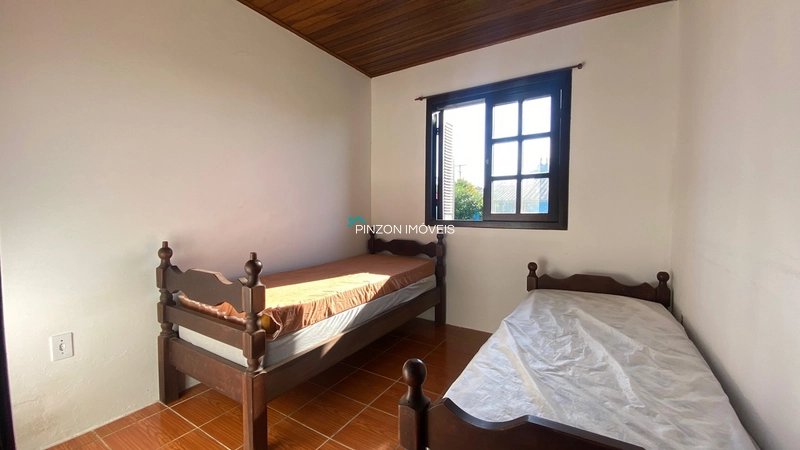 CASA À VENDA EM AVENIDA: 11ª foto da galeria de imagens do imóvel