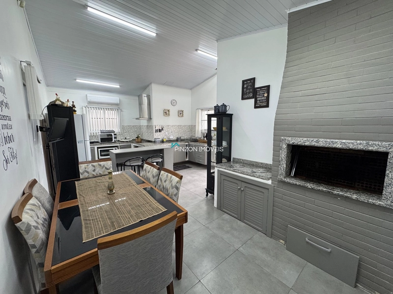 CASA COM PISCINA E DOIS TERRENOS: 26ª foto da galeria de imagens do imóvel