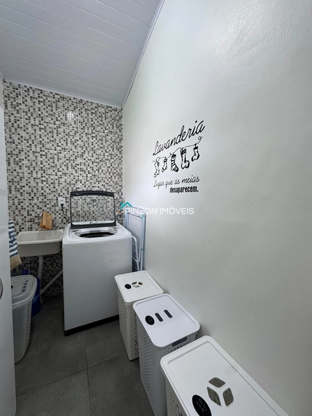 CASA COM PISCINA E DOIS TERRENOS: 31ª foto da galeria de imagens do imóvel