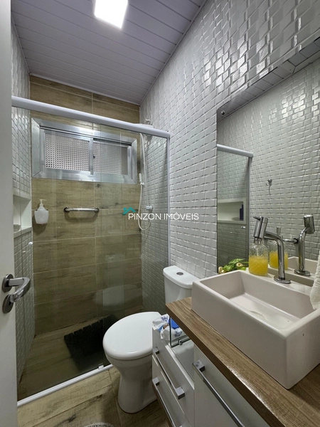 CASA COM PISCINA E DOIS TERRENOS: 28ª foto da galeria de imagens do imóvel