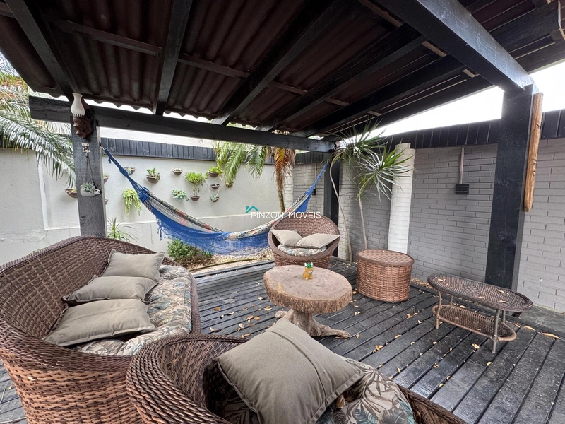 CASA COM PISCINA E DOIS TERRENOS: 14ª foto da galeria de imagens do imóvel