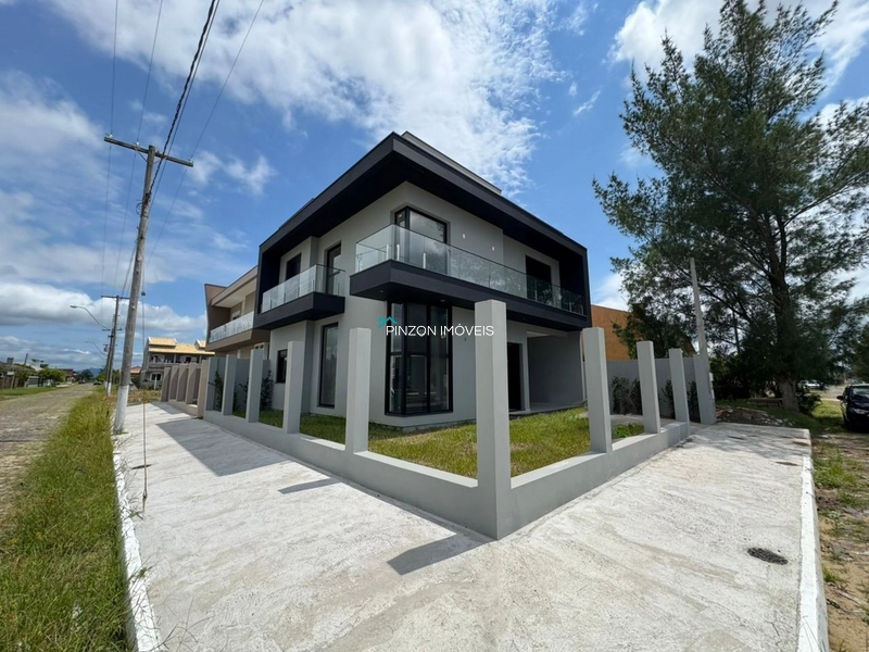 SOBRADO A 200M DA PRAIA