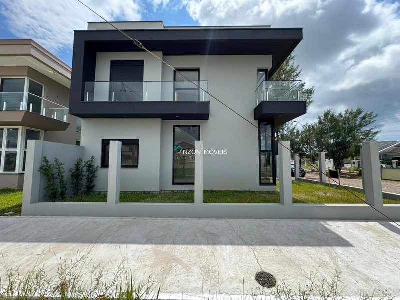 SOBRADO A 200M DA PRAIA: 3ª foto da galeria de imagens do imóvel