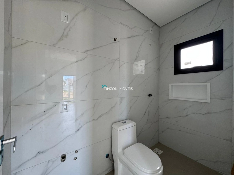 SOBRADO A 200M DA PRAIA: 15ª foto da galeria de imagens do imóvel