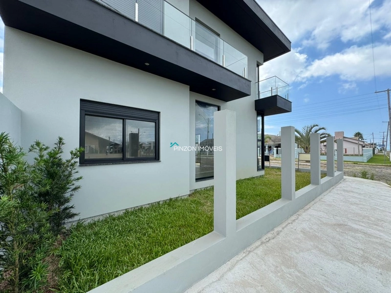 SOBRADO A 200M DA PRAIA: 5ª foto da galeria de imagens do imóvel