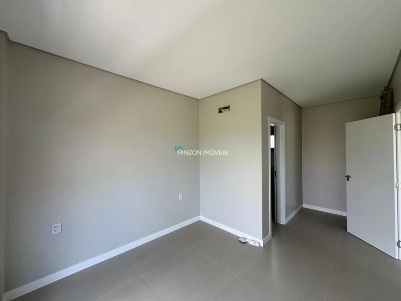 SOBRADO A 200M DA PRAIA: 14ª foto da galeria de imagens do imóvel