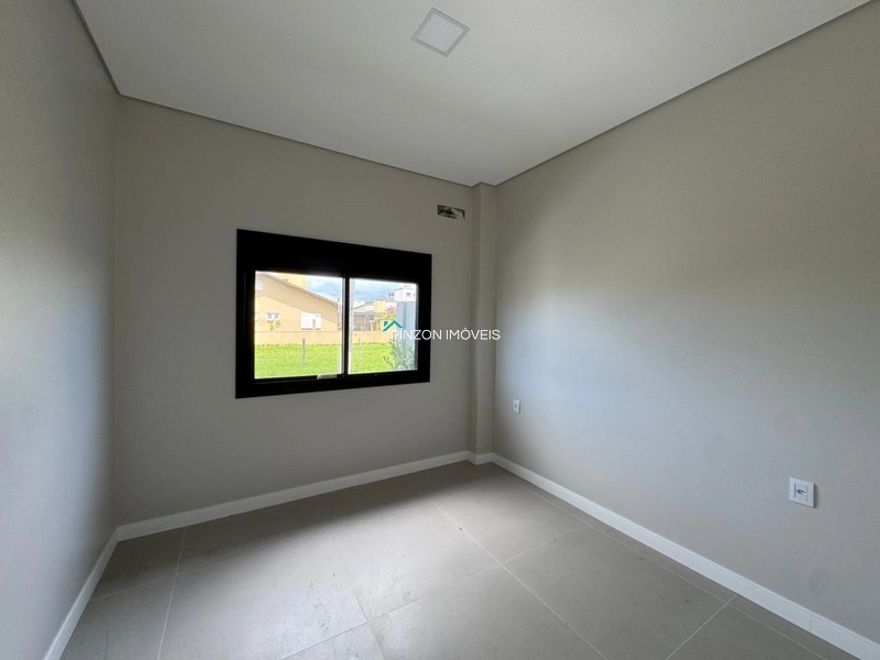 SOBRADO A 200M DA PRAIA: 11ª foto da galeria de imagens do imóvel