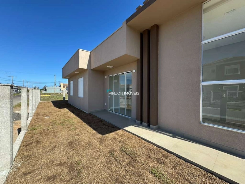 Casa nova em avenida próxima ao centro.: 3ª foto da galeria de imagens do imóvel