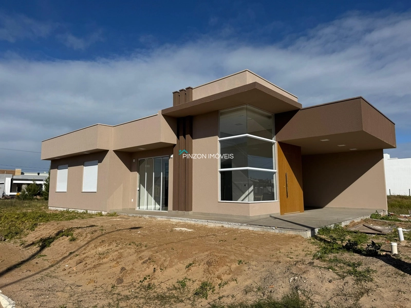 Casa nova em avenida próxima ao centro.: 1ª foto da galeria de imagens do imóvel