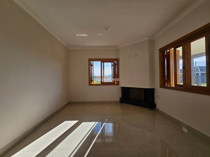 CASA DE ESQUINA COM 3 DORMITÓRIOS A 300M DO MAR EM ARROIO DO SAL: 13ª foto da galeria de imagens do imóvel